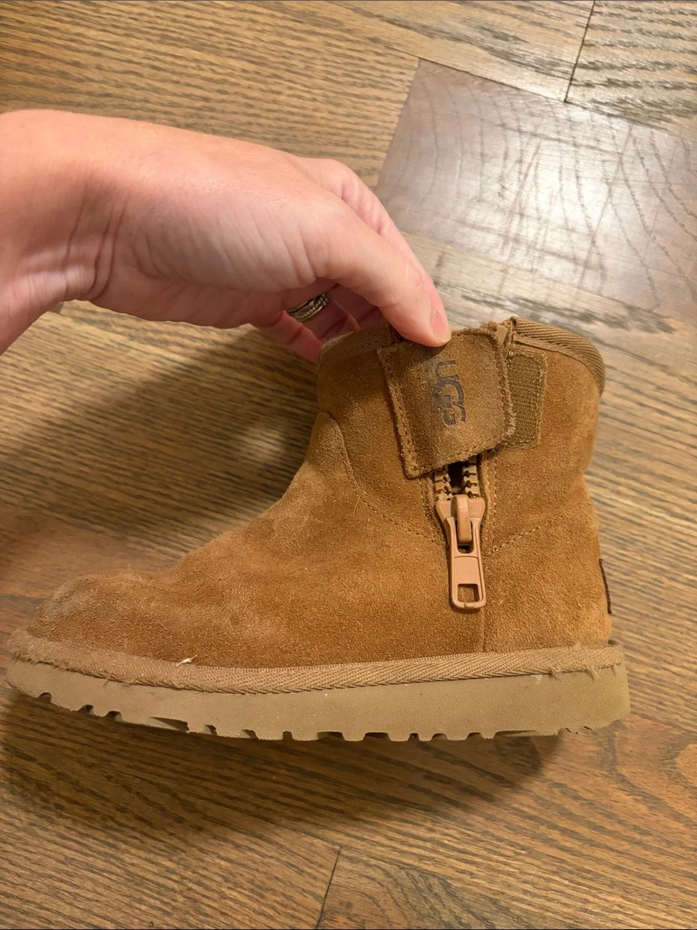 Ugg kids size 11 boots fair condition
